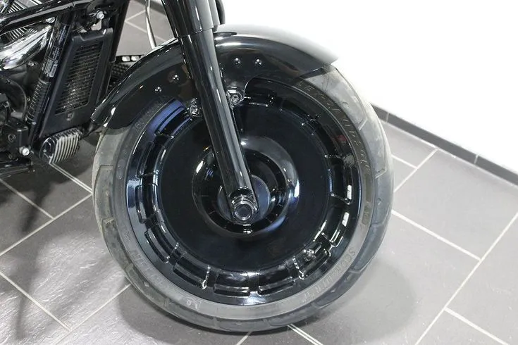 Harley-Davidson FLFBS Image 8