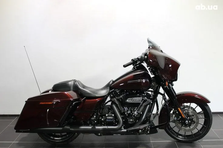 Harley-Davidson FLHXS Image 7